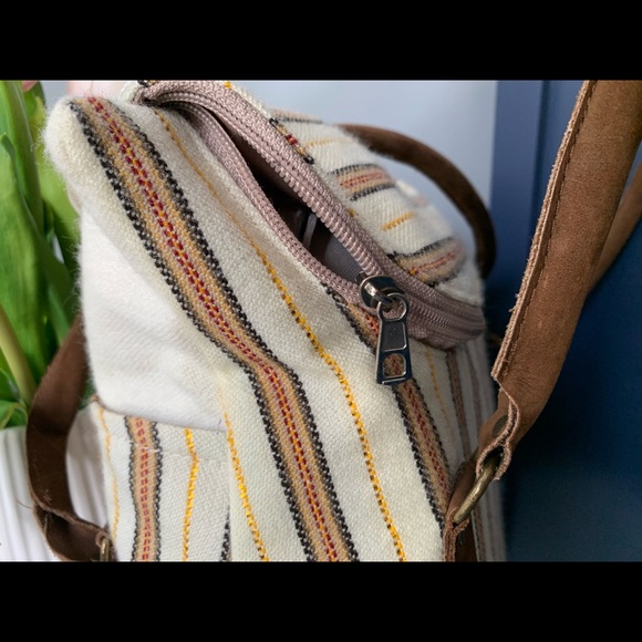 Sutisana Wool Striped Tote Bag - Picture 3 of 12